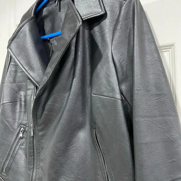 Daisy Fuentes faux Leather Moto Jacket Size Medium Women Black - Picture 2 of 6